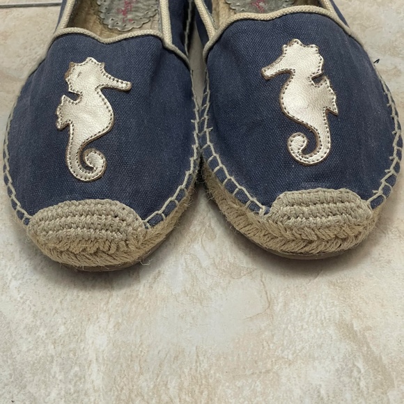 Lilly Pulitzer Lia Espadrille In True Navy with Seahorse print size 10 - Picture 4 of 7